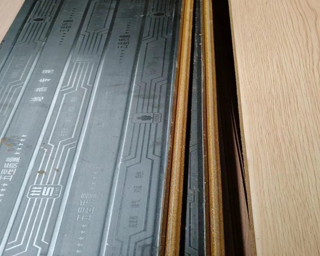 經(jīng)濟(jì)實(shí)惠地板系列